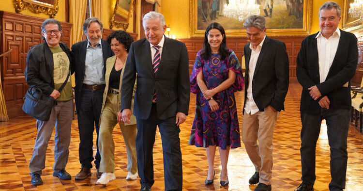 Ordena AMLO investigar por qué viajaban 4 toneladas de perros y gatos muertos a Estados Unidos