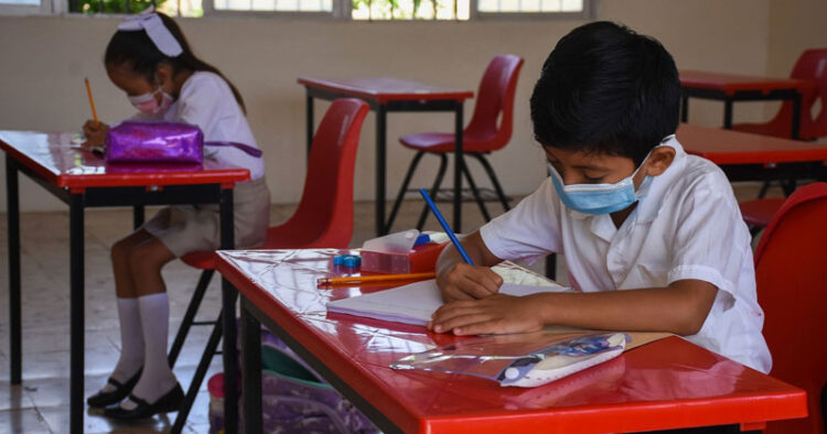 ¿Habrá puente del 10 de mayo en las escuelas de México?