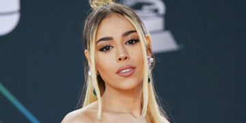 Hospitalizan a Danna  Paola por Covid-19