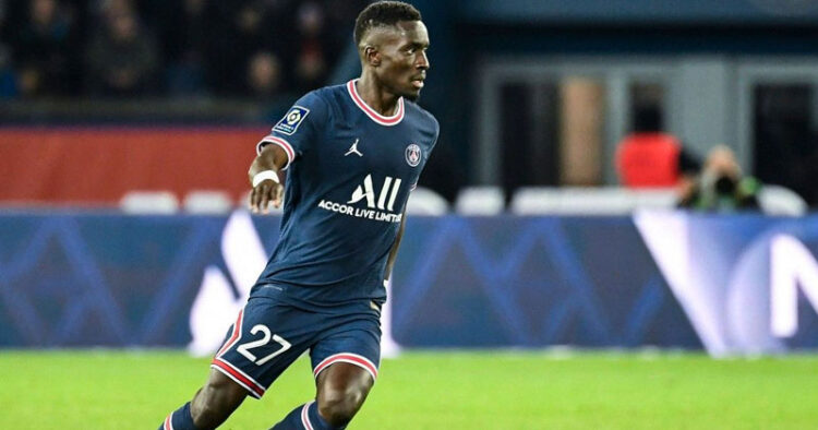 Idrissa Gueye se niega a usar playera en contra la homofobia