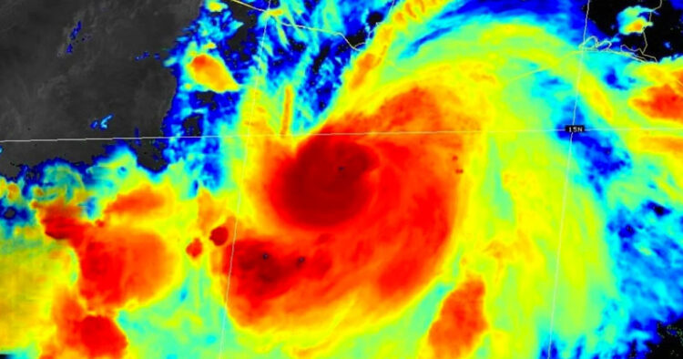 Activan alerta para ríos y presas del país por Huracán Agatha