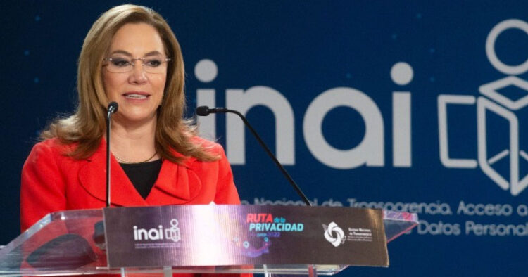 INAI responderá tus dudas ¡vía chat y WhatsApp!