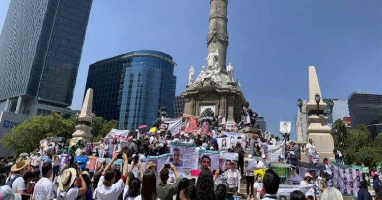 Colectivos buscan a sus hijas e hijos desaparecidos en el día de las madres