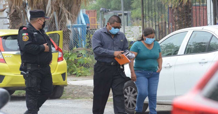 AMLO se reúne con padres de la joven Debanhi Escobar