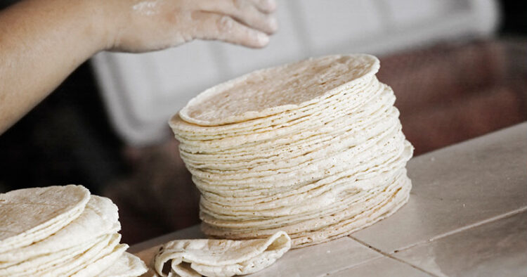 Kilo de tortilla llega a 27 pesos en algunas partes de México