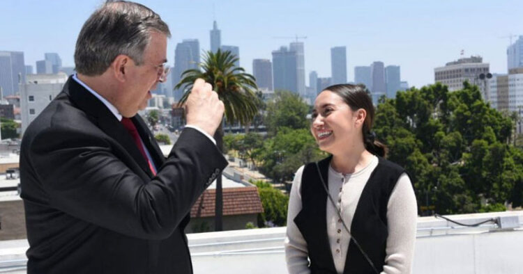 Marcelo Ebrard se reúne con Katya Echazarreta