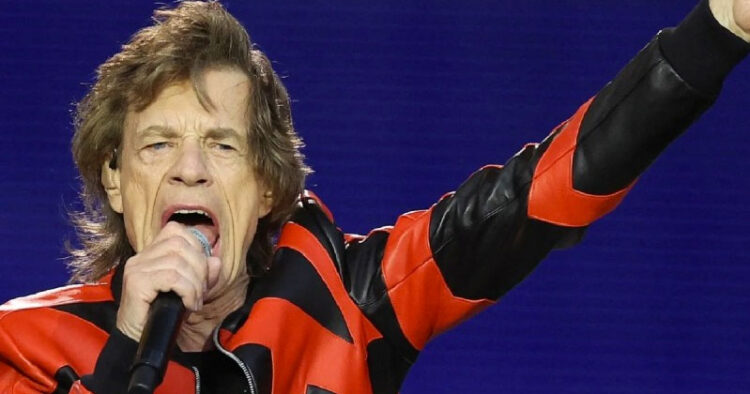 Mick Jagger vence al covid; confirma concierto con los Rolling Stones