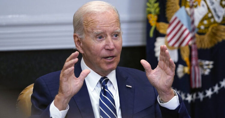 Condena Biden fallo de la Corte sobre el aborto