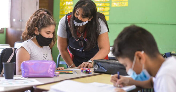 Eliminar reprobación escolar aumentará problemas educativos: TEC MTY