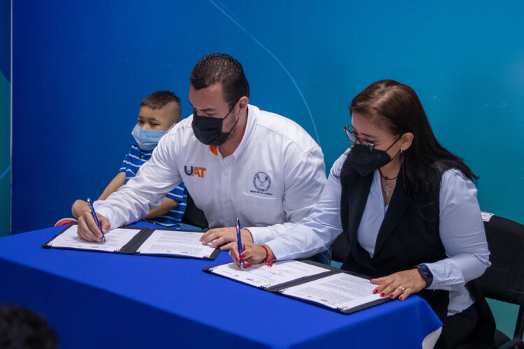 Fortalecen la UAT y el DIF Tamaulipas campaña de donación de sangre