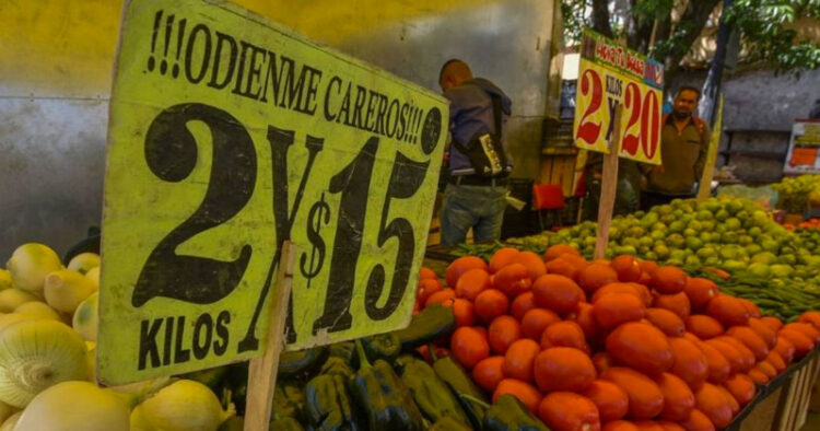 Desacelera su avance inflación en mayo