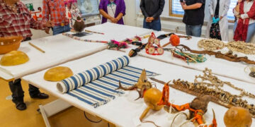 Recupera México objetos rituales de la cultura yaqui ubicados en Suecia
