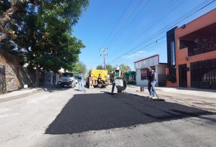 Mantiene Municipio jornadas de bacheo