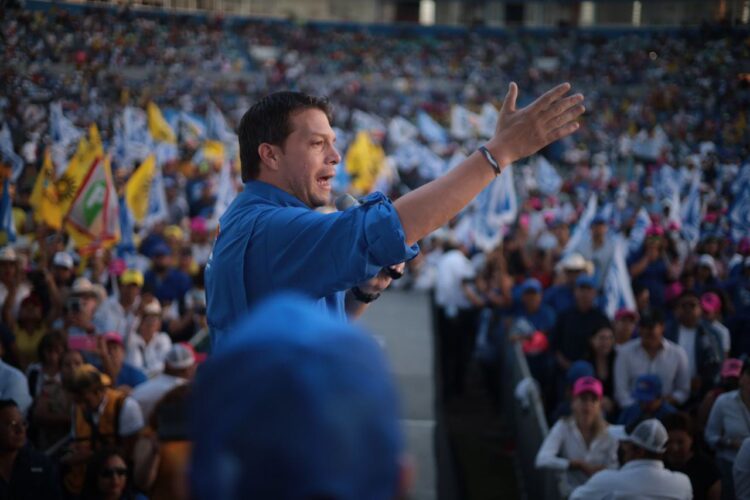 Suspenderá el «Cachorro» Cantú su licencia y regresa al Congreso de Tamaulipas