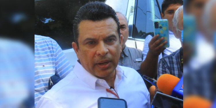 Alista Lalo Gattás plan vacacional seguro