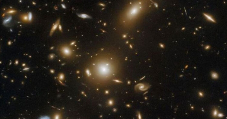 Fecha del fin del Universo se adelantaría, según científicos