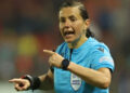 Árbitra ucraniana hace historia en la Eurocopa femenil