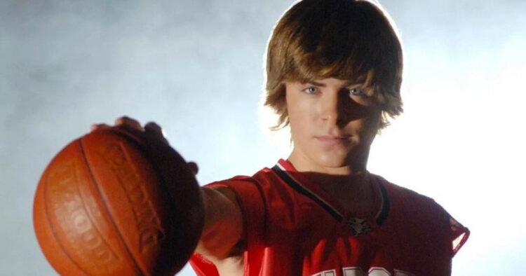 Zac Efron reaparece en escuela de película High School Musica