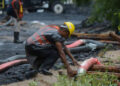 Filtración de agua complica rescate de mineros en Sabinas