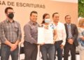 Entregan INSUS y Gattás escrituras a 109 familias de Victoria
