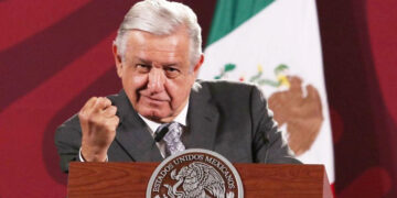 AMLO demandará a ONU y Covax