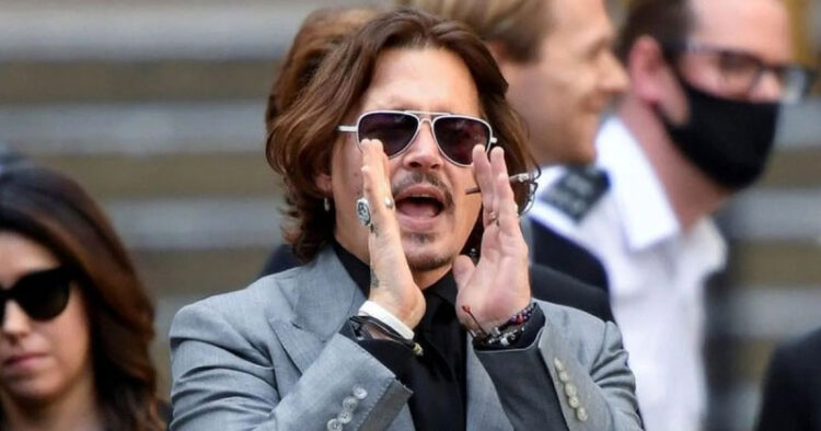 Johnny Depp dirigirá su primera película