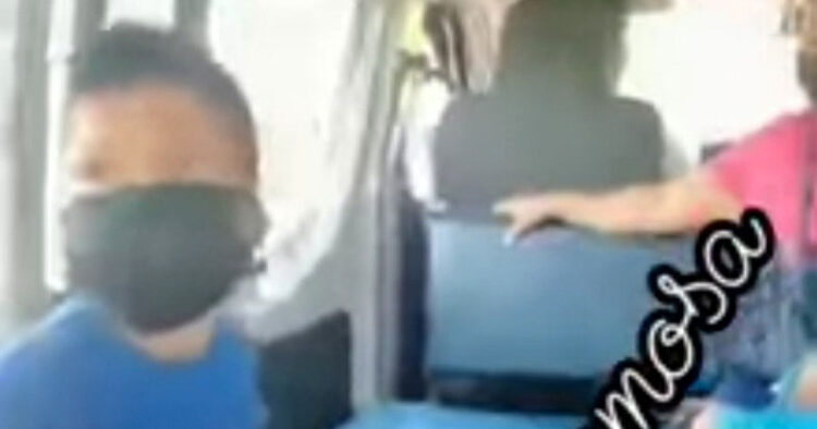 Mamá olvida a su hijo en la combi de la CDMX