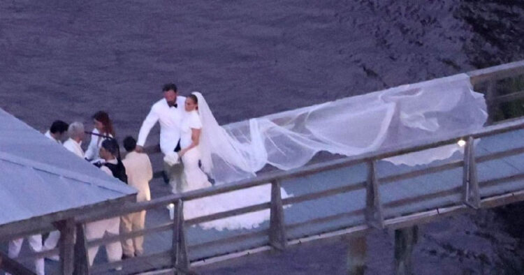 Así fue la lujosa ceremonia ‘All White’ de Jennifer Lopez y Ben Affleck