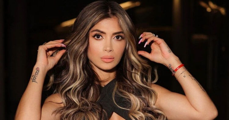 Kimberly Flores responde a críticas por llevarse propina