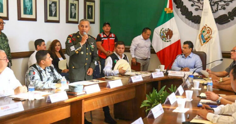 Instala y preside alcalde Lalo Gattás sesión de Consejo de Protección Civil.
