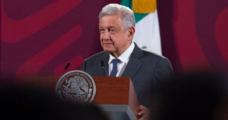 La prioridad es rescatar a los mineros: AMLO