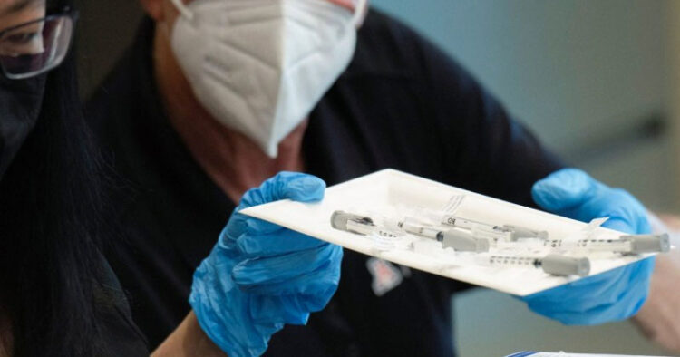 OMS reporta más de 50 mil casos de viruela del mono en el mundo