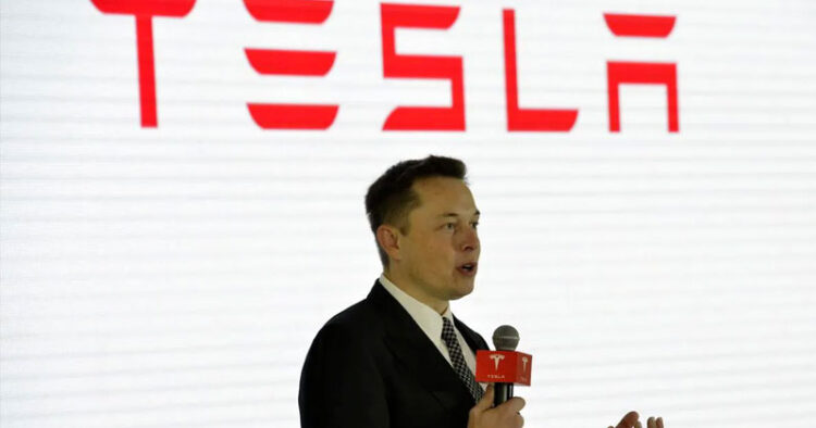 Elon Musk vende acciones de Tesla