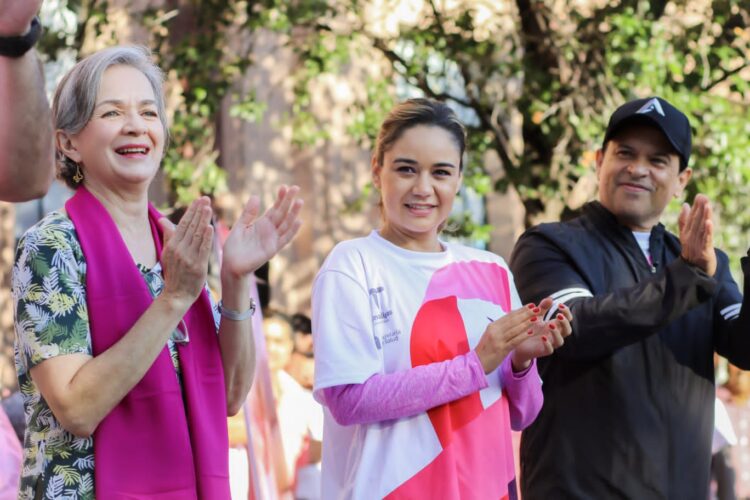 Participan Lucy y Lalo en caminata contra el cáncer