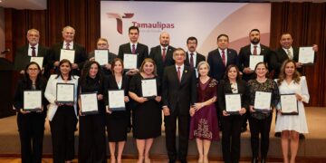 Video) Entrega Américo 15 nombramientos; tienen 72 meses para curar los males del Estado, dice