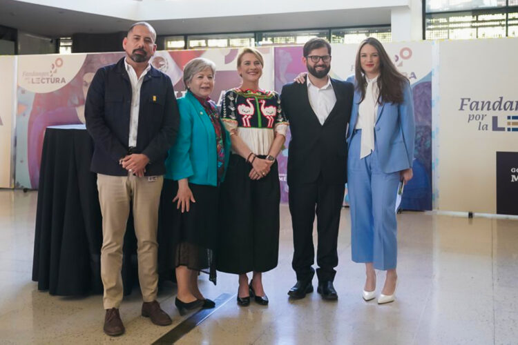 Homenajean México y Chile a Gabriela Mistral