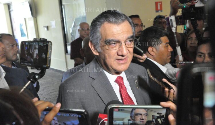 Anuncia el gobernador de Tamaulipas que no reducirá compensaciones a los burócratas