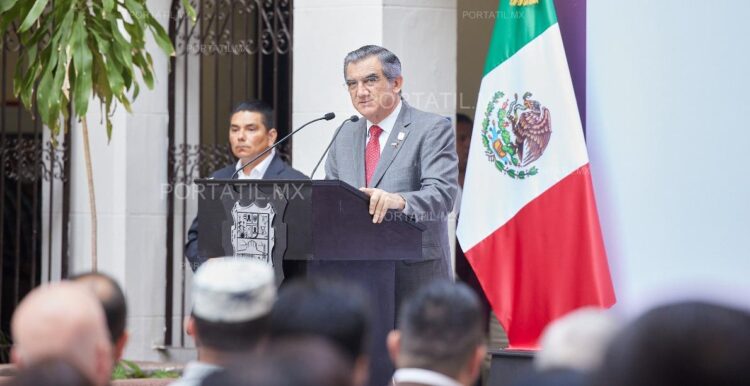 El gobernador de Tamaulipas, Américo Villarreal, llama a los burócratas a conservar la honestidad