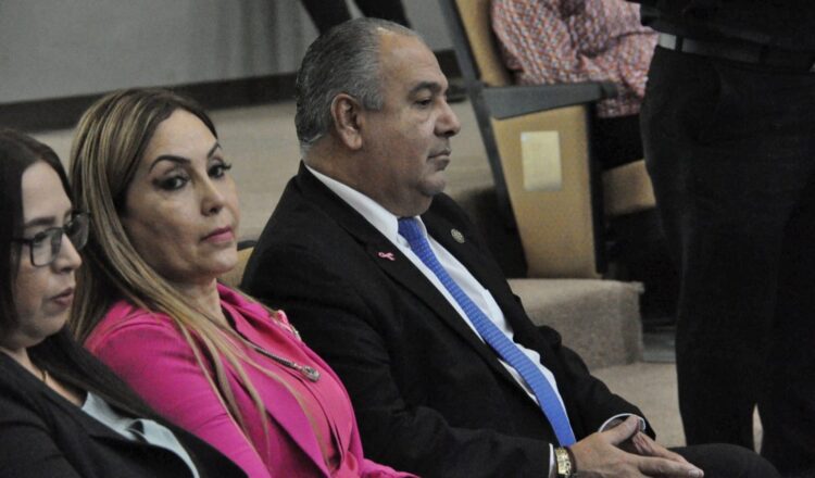 Auditor del Estado no protegerá cuentas de Cabeza de Vaca