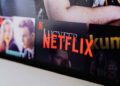 Ofrecerá Netflix un servicio con publicidad más barato