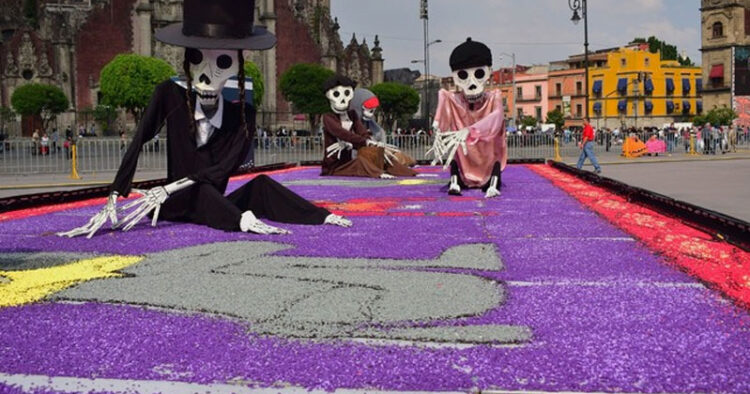Preparan la gran ofrenda monumental del Zócalo de la CDMX