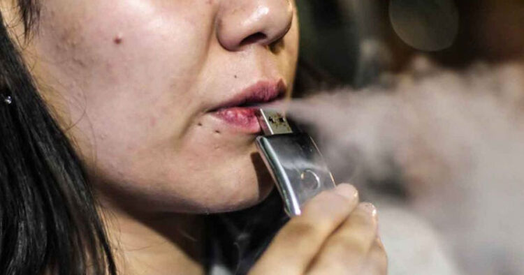 Alerta Cofepris por daño de uso de vapeadores