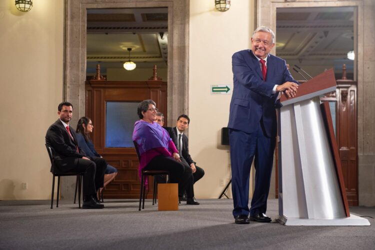 Celebra AMLO aprobación de presupuesto histórico a Programas para el Bienestar