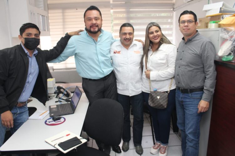 Recibe Naif Hamscho simpatía y respaldo de trabajadores de la SET