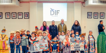 Reconoce Lucy de Gattás fervor   revolucionario de niños de CIAC