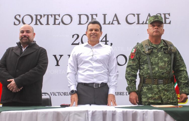 El alcalde de Victoria, Eduardo Gattás asiste al sorteo del servicio militar