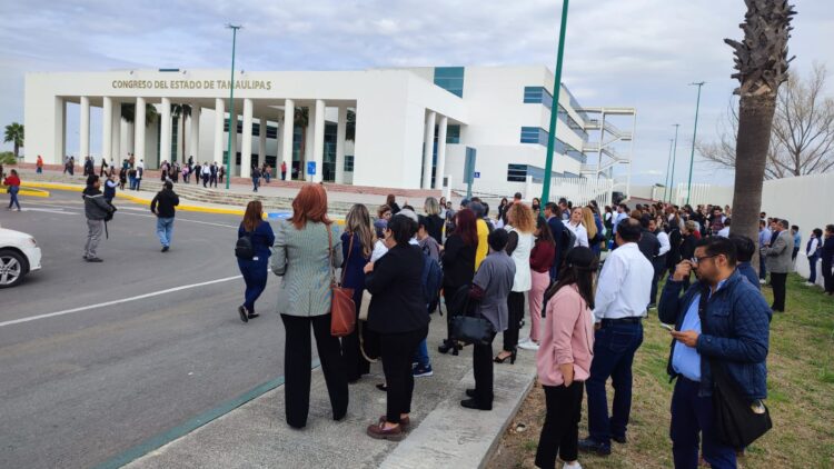 Desalojan edificio del Congreso de Tamaulipas por amenaza de bomba