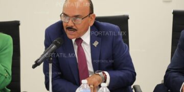 Avanza iniciativa para cambiar a gerentes panistas de las Comapas