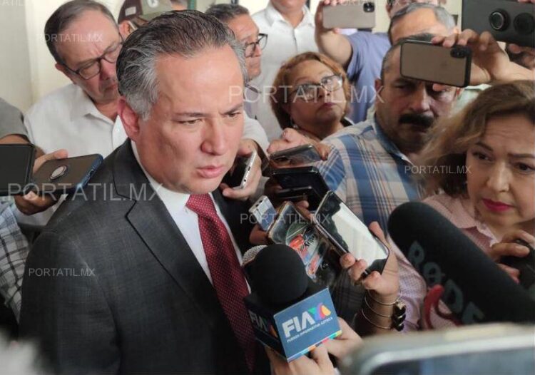 Cabeza de Vaca cometió múltiples delitos, asegura Santiago Nieto
