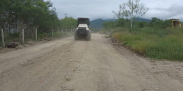 Rehabilita Gobierno de Victoria calles en ejidos